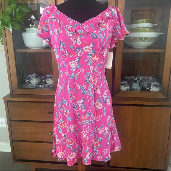 NWT Row A Pink Floral Flutter Sleeve Dress - Picture 1 of 13